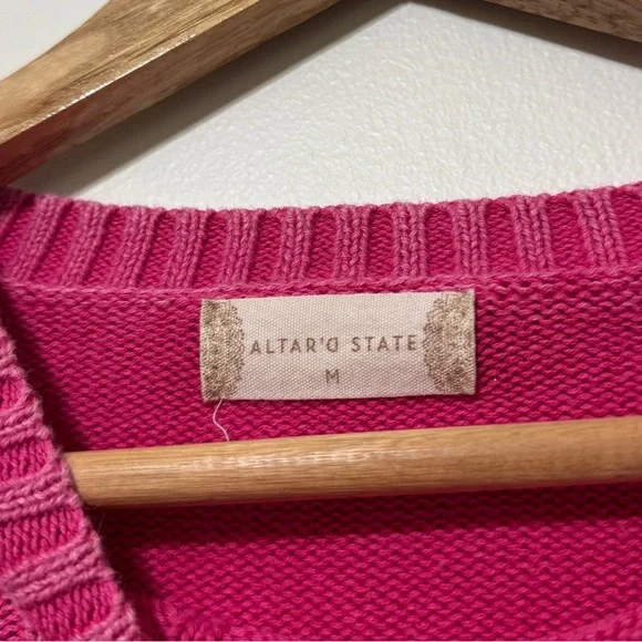 Altar’d State Cable Knit Sweater Size Medium Cropped Pink - Picture 3 of 6